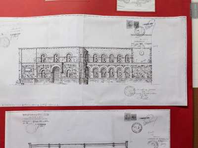 Nel 1932 il Comune di Bari affid� il progetto all�architetto Pietro Maria Favia ma l�edificio fu completato soltanto nel 1938 